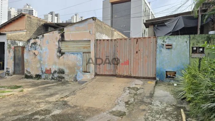 Casa Parque Lozandes com barracão