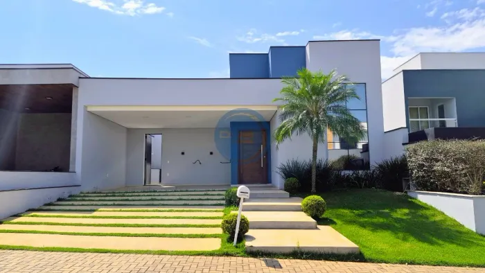 Casa em Condomínio: 3 Suítes, 4 Vagas - Jardim Residencial Dona Lucilla, Indaiatuba-SP