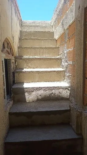 Trabalho de pedreiro da base ao acabamento