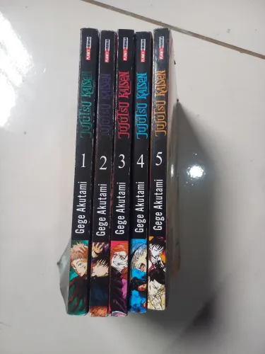 Mangá Jujutso Kainse 1-5 em ótimo estado