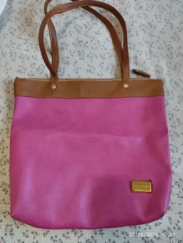 Bolsa Monica Sanches, no couro 