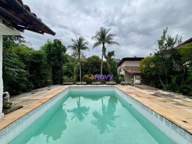 Casa com 3 dormitórios à venda, 225 m² por R$ 799.000,00 - Maceió - Niterói/RJ