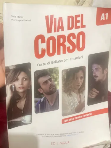 Livro curso de Italiano Via Del Corso