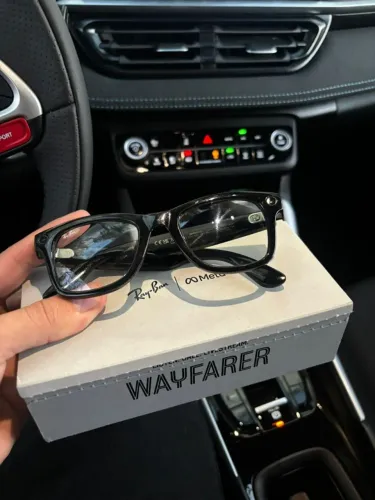 Ray-Ban Meta Wayfarer 1ª Geração com Lente Transparente + Transition