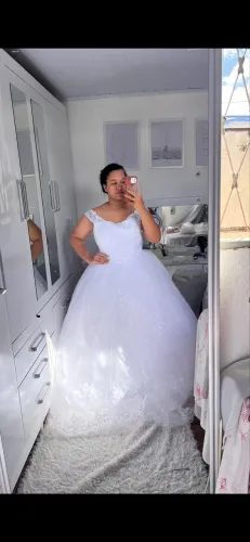 VENDE-SE VESTIDO DE NOIVA
