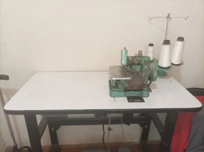 Máquina Overlok