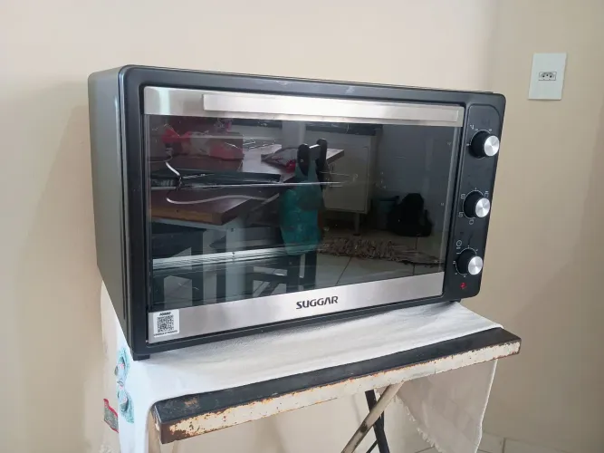 Forno Elétrico Suggar 66L Preto 127V - Grande