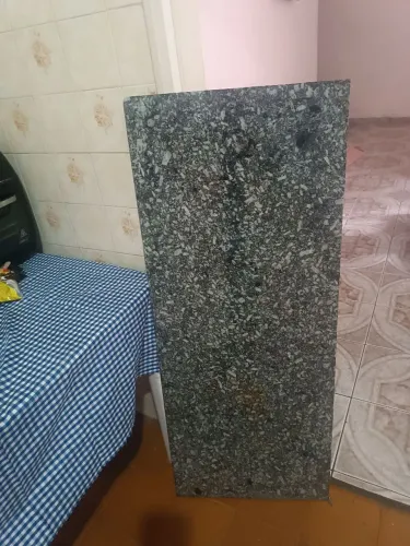 Pedra mármore semi nova