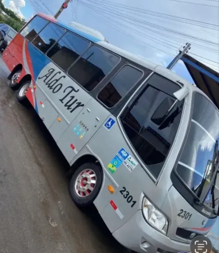 Micro-ônibus Volkswagen 28 lugares, banheiro, ar, suspensão a ar