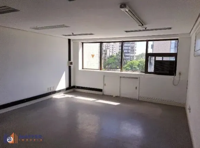 Sala Comercial 1 dormitórios à venda Rio Branco Porto Alegre/RS