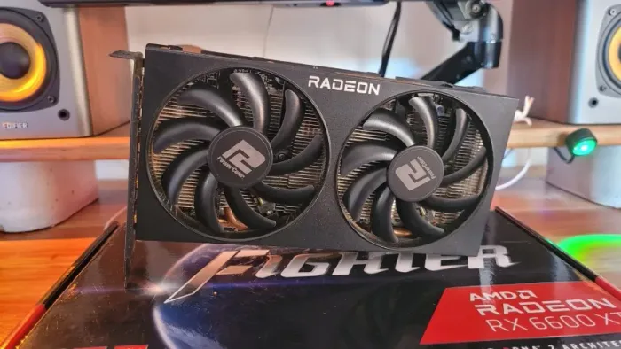 Placa de vídeo RX 6600xt 8gb - Powercolor
