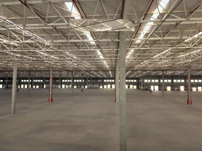 Imóvel para aluguel com 7700 metros quadrados em Parque Industrial - Viana - ES