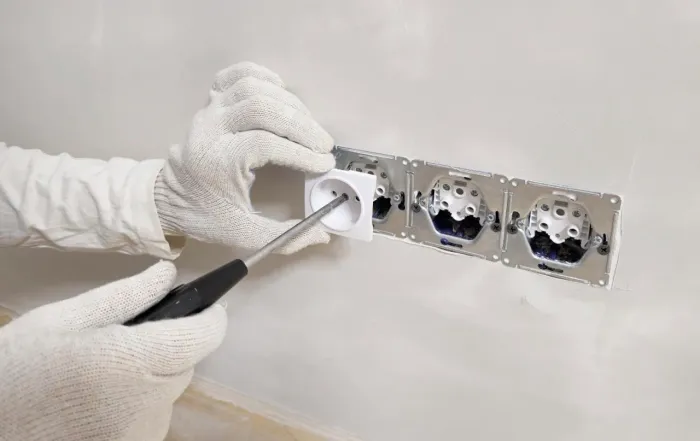 Reparos Elétricos Urgentes ? Chuveiro, Tomada, Disjuntor, Instalações