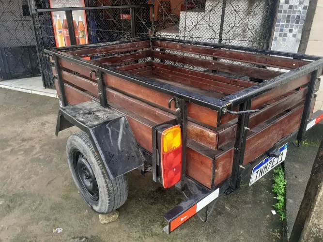 Carrocinha nova emplacada
