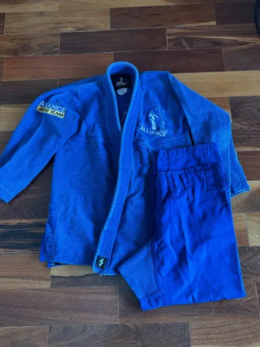 Kimono Jiu Jitsu A/0 falta a cordinha da calça Alliance