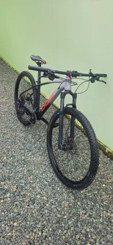 Bicicleta Oggi 7.3