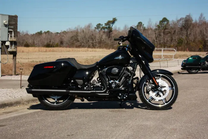 HARLEY-DAVIDSON STREET GLIDE