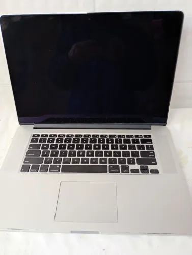 MACBOOK PRO 2015 DEFEITO