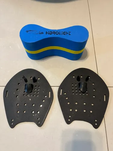 Palmar e flutuador de natação