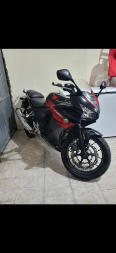 VENDO CB500R 2015 VERSÃO ABS (RARO DE ACHAR NESSA VERSÃO)