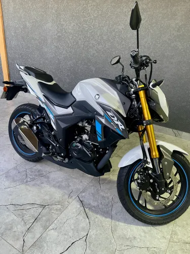 Vendo - moto está quitada