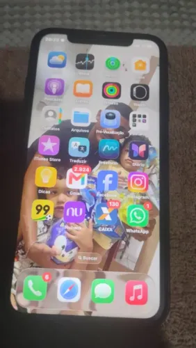 iPhone 11 83% de bateria nunca aberto a prova de água tenho vídeo na água 