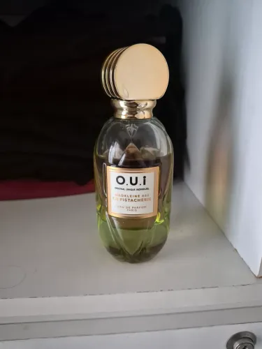 Perfume oui pistache