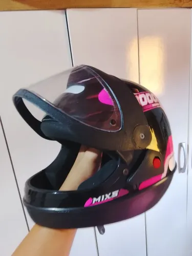 Capacete novo