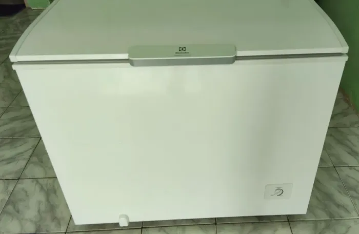 Freezer electrolux 314L Inverter