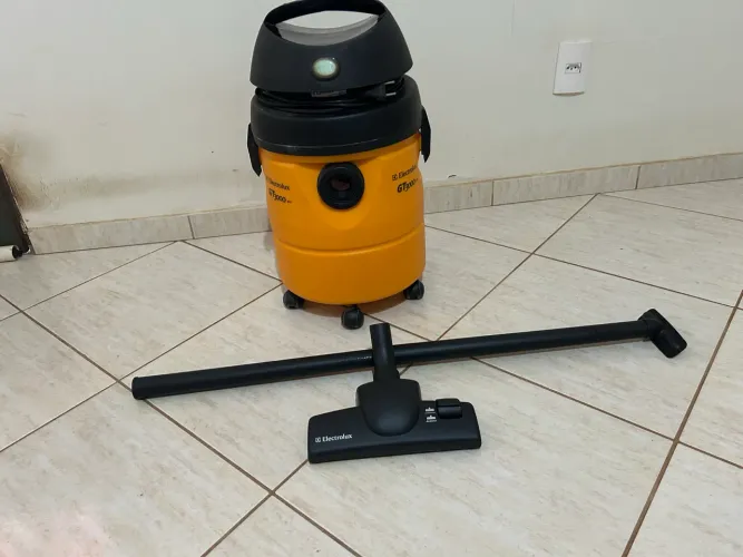ASPIRADOR DE PO E AGUA GT3000 PRO | 220V - ELECTROLUX