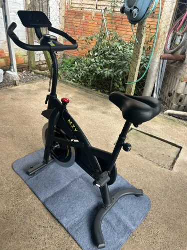 BICICLETA ERGOMÉTRICA 