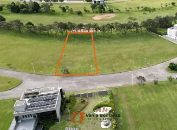 Terreno bem localizado dentro do Costão GOlf Ville em Ingleses com 1016m² privativos