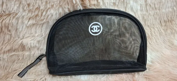 necessaire chanel preta transparente nova