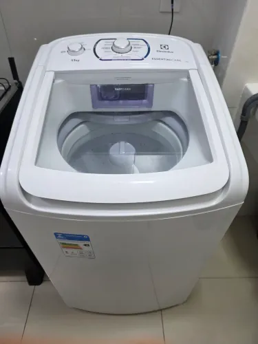 Lavadora Automática Electrolux 11kg Essencial Care LES11