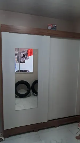 Roupeiro novo