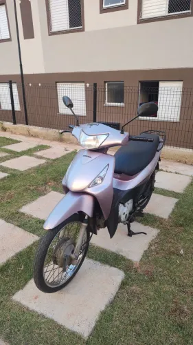 Vendo Moto Biz 125 Rosa