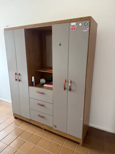 Vendo guarda-roupa