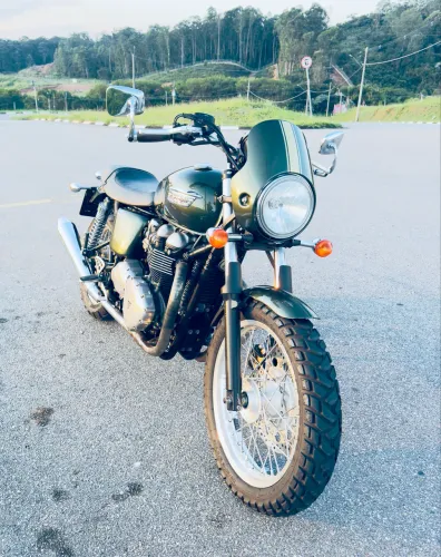 Thruxton 900cc