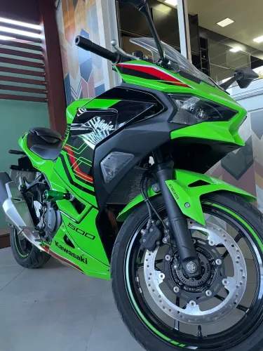 Kawasaki Ninja 500 SE