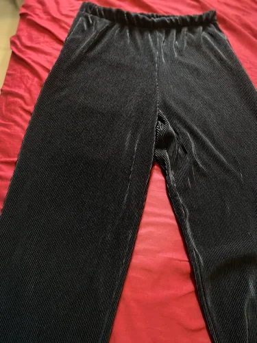 Calça preta feminina