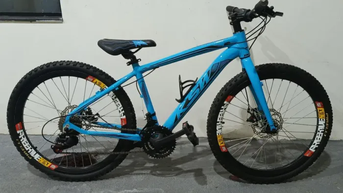 ? KSW Aro 26 Azul - Pouco Uso, Pronta para Rodar