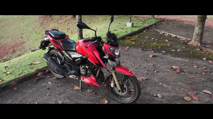 Apache 200 2020 baixo km, pronta pra rodar !