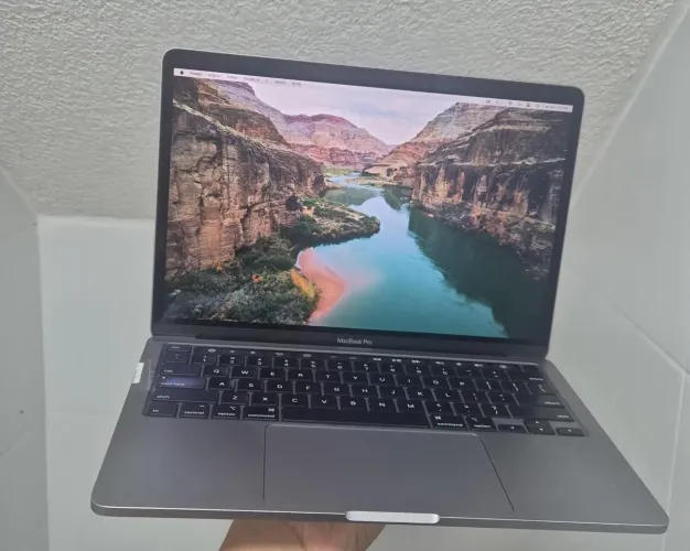 macbook pro 13 2020