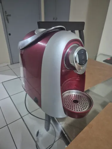 Cafeteira 3 corações semi nova