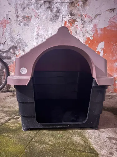Vende-se casa de cachorro