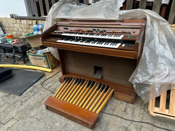 Órgão Yamaha Electone
