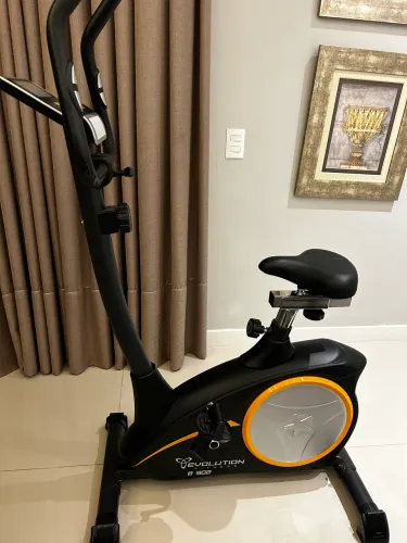 Bicicleta Ergométrica Magnética B902 Evolution Fitness