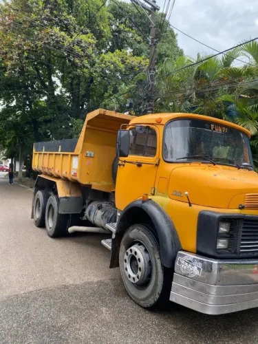 Caminhão Mercedes-Benz L-1313 relíquia