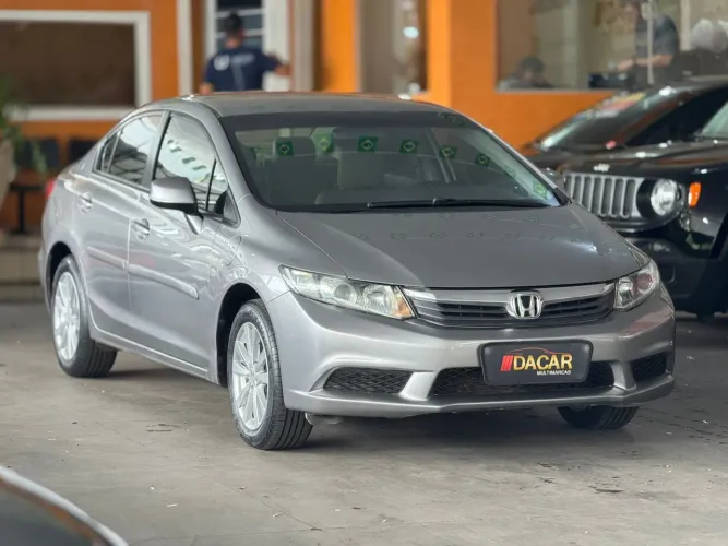 Honda Civic Sedan LXS 1.8/1.8 Flex 16V Aut. 4P 2013