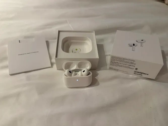 Apple Air Pods Pro 2 - Conector USB-C